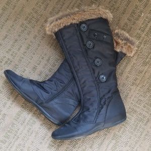 Black Boots with Fur Size 7.5